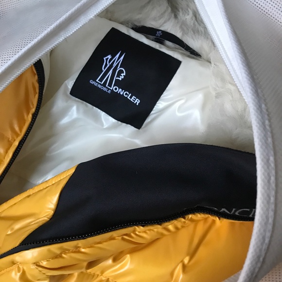 Moncler GRENOBLE Lamb Fur Collar Puffer Jacket